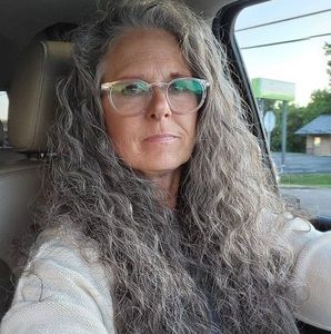 Meet your Posher, Carrie